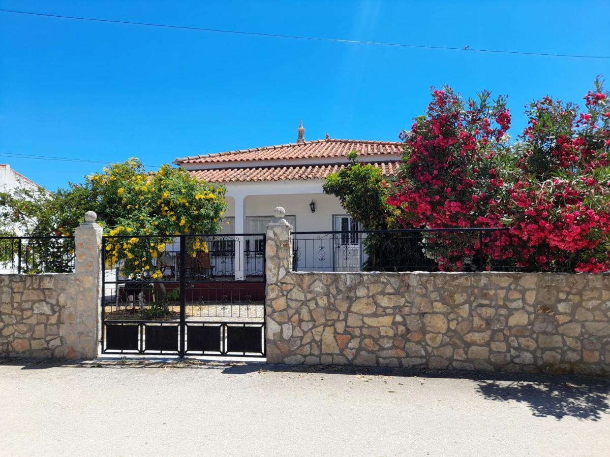 Dom wakacyjny Belamandil Garden ,family Holidays ,caminho Do Torrejao